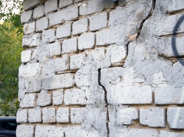 Cracked Brick Wall Repair in Port Orchard